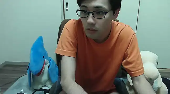 ryusei18570 online show from December 31, 2024, 4:25 pm