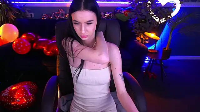 Snow WhiteeeX online show from February 19, 2025, 6:10 pm