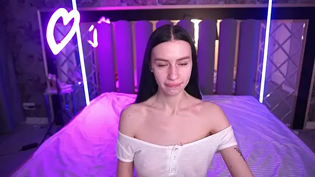 Snapshot of Snow_WhiteeeX chatting on March 5, 2026, 6:42 am Snow WhiteeeX online show from March 5, 2026, 6:42 am