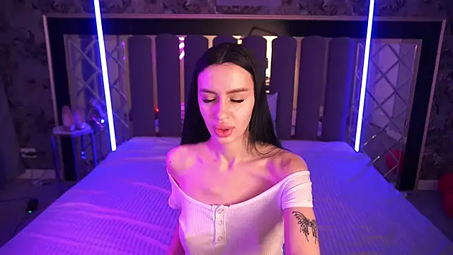 Snapshot of Snow_WhiteeeX chatting on March 10, 2026, 6:40 am Snow WhiteeeX online show from March 10, 2026, 6:40 am