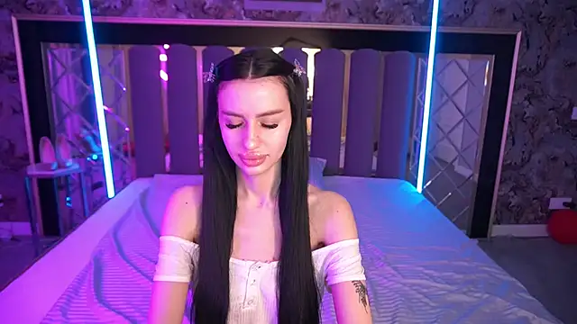 Snapshot of Snow_WhiteeeX chatting on March 12, 2026, 6:41 am Snow WhiteeeX online show from March 12, 2026, 6:41 am