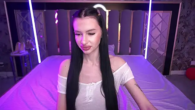 Snapshot of Snow_WhiteeeX chatting on March 21, 2026, 6:40 am Snow WhiteeeX online show from March 21, 2026, 6:40 am