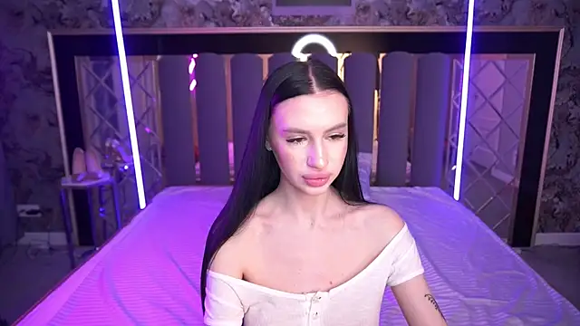 Snapshot of Snow_WhiteeeX chatting on March 22, 2026, 6:39 am Snow WhiteeeX online show from March 22, 2026, 6:39 am