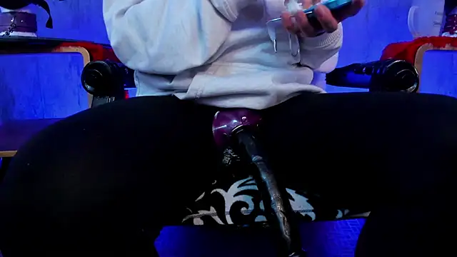 Snapshot of IvanaFetish chatting on January 31, 2025, 4:25 am IvanaFetish online show from January 31, 2025, 4:25 am