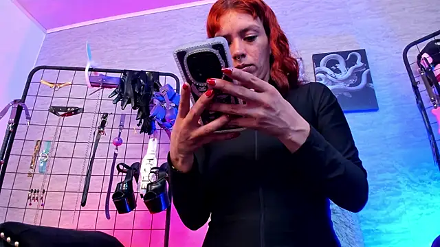 Snapshot of IvanaFetish chatting on September 16, 2025, 11:55 am IvanaFetish online show from September 16, 2025, 11:55 am