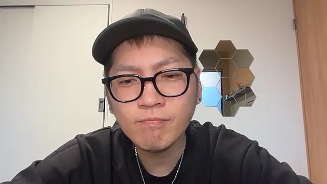 kensnb online show from April 19, 2026, 8:33 pm