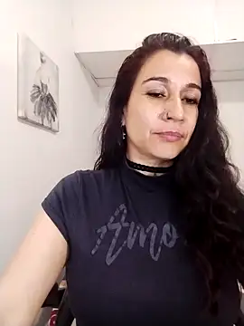 Snapshot of Hikaryfire chatting on March 14, 2025, 5:59 am Hikaryfire online show from March 14, 2025, 5:59 am