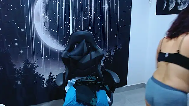 Snapshot of Hikaryfire chatting on September 9, 2025, 1:38 am Hikaryfire online show from September 9, 2025, 1:38 am