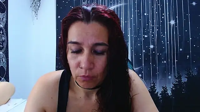 Snapshot of Hikaryfire chatting on September 14, 2025, 10:53 pm Hikaryfire online show from September 14, 2025, 10:53 pm