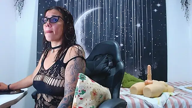 Hikaryfire online show from July 25, 2026, 2:09 am