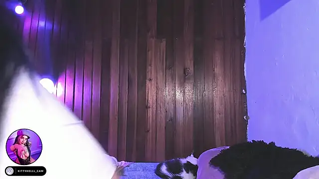 Alice woodville online show from November 18, 2025, 1:33 am