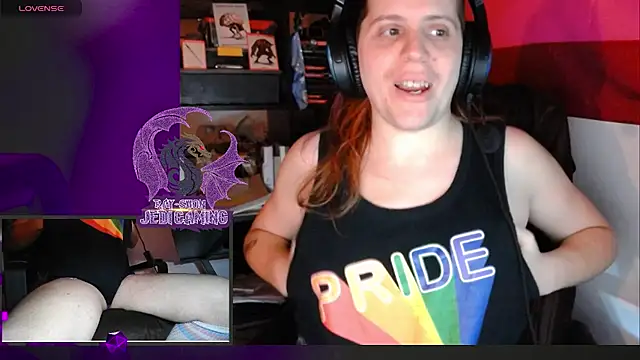 Snapshot of Rae-Suon chatting on January 4, 2025, 5:05 am Rae-Suon online show from January 4, 2025, 5:05 am