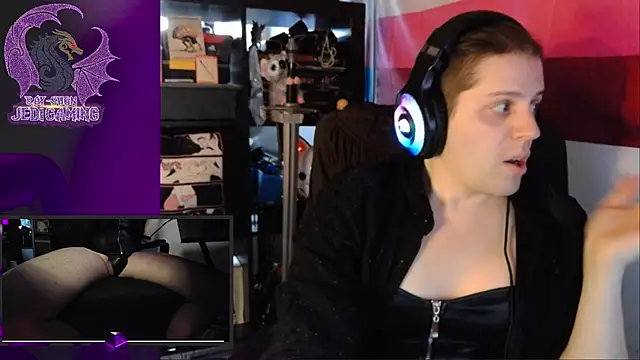 Snapshot of Rae-Suon chatting on January 10, 2025, 7:00 pm Rae-Suon online show from January 10, 2025, 7:00 pm