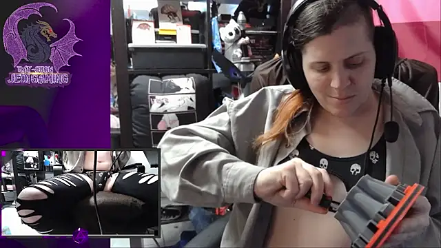 Snapshot of Rae-Suon chatting on January 20, 2025, 7:46 pm Rae-Suon online show from January 20, 2025, 7:46 pm