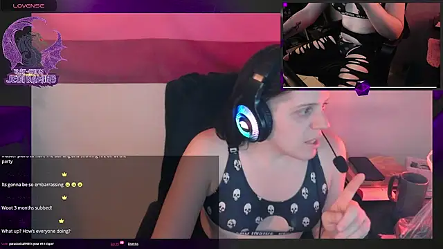 Snapshot of Rae-Suon chatting on February 19, 2025, 12:14 am Rae-Suon online show from February 19, 2025, 12:14 am