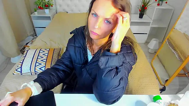 Elizabe th online show from December 15, 2024, 5:02 am