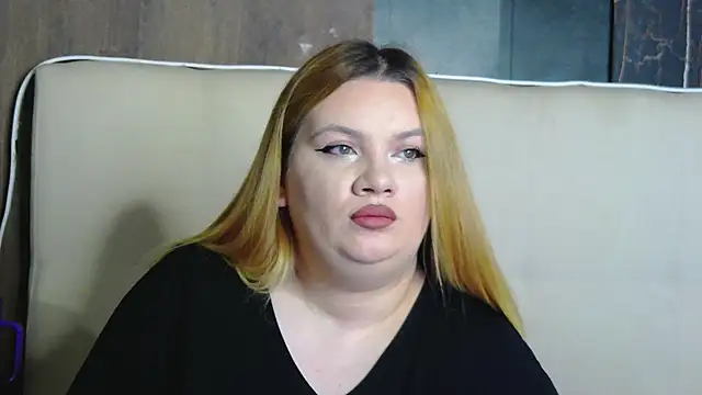 MelanieBrownn online show from December 19, 2025, 6:42 am