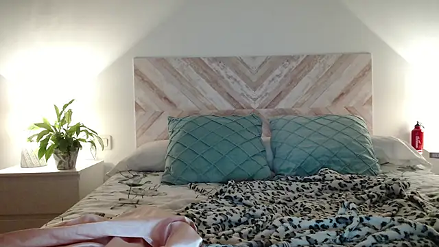 secretmuses online show from March 23, 2026, 10:14 pm