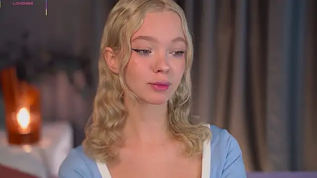  AlinaBailey online show from October 15, 2025, 8:47 am