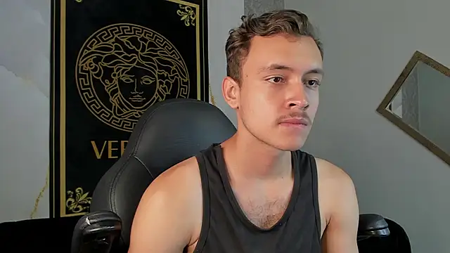 Snapshot of Desmon_Clark chatting on January 4, 2025, 11:59 pm Desmon Clark online show from January 4, 2025, 11:59 pm