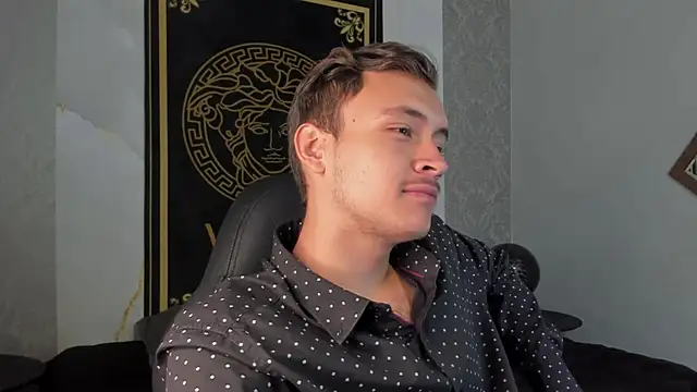 Snapshot of Desmon_Clark chatting on January 7, 2025, 7:49 pm Desmon Clark online show from January 7, 2025, 7:49 pm