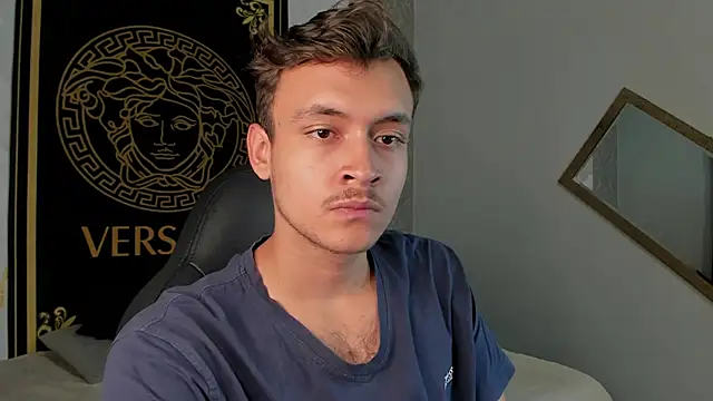 Snapshot of Desmon_Clark chatting on January 9, 2025, 8:01 pm Desmon Clark online show from January 9, 2025, 8:01 pm