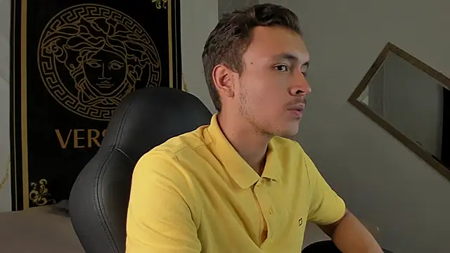 Snapshot of Desmon_Clark chatting on January 11, 2025, 3:13 am Desmon Clark online show from January 11, 2025, 3:13 am