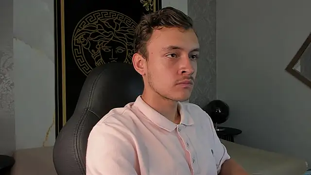 Snapshot of Desmon_Clark chatting on January 13, 2025, 9:42 pm Desmon Clark online show from January 13, 2025, 9:42 pm