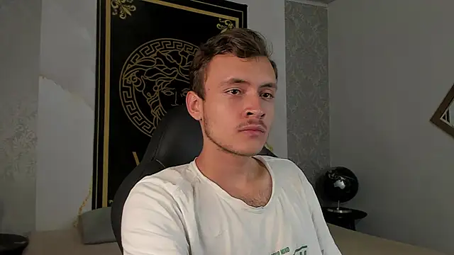 Snapshot of Desmon_Clark chatting on January 23, 2025, 9:29 pm Desmon Clark online show from January 23, 2025, 9:29 pm