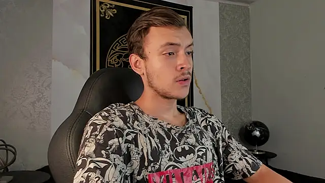 Snapshot of Desmon_Clark chatting on February 1, 2025, 8:47 pm Desmon Clark online show from February 1, 2025, 8:47 pm