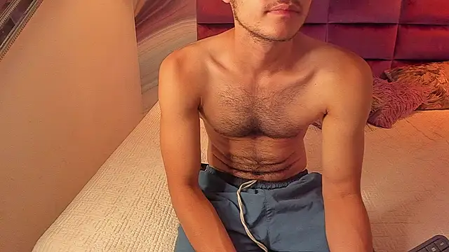 Snapshot of Desmon_Clark chatting on February 4, 2025, 10:00 am Desmon Clark online show from February 4, 2025, 10:00 am