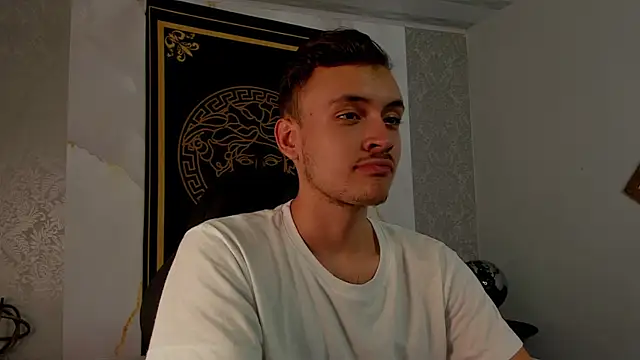 Snapshot of Desmon_Clark chatting on March 2, 2025, 2:41 am Desmon Clark online show from March 2, 2025, 2:41 am