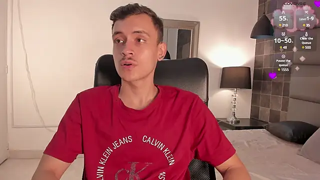 Snapshot of Desmon_Clark chatting on March 12, 2025, 10:28 pm Desmon Clark online show from March 12, 2025, 10:28 pm