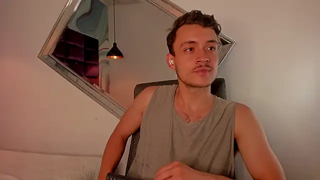 Snapshot of Desmon_Clark chatting on September 12, 2025, 11:26 pm Desmon Clark online show from September 12, 2025, 11:26 pm