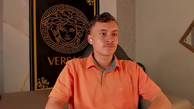 Snapshot of Desmon_Clark chatting on September 25, 2025, 11:30 pm Desmon Clark online show from September 25, 2025, 11:30 pm