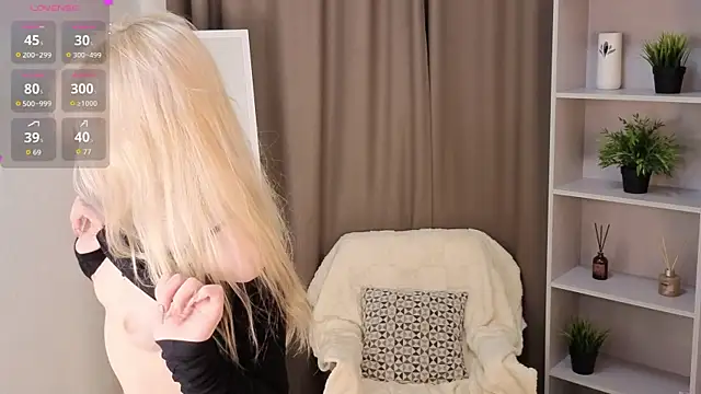 Naughty  Couplles online show from March 24, 2026, 3:11 am