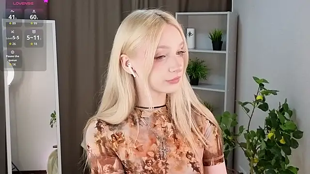 Naughty  Couplles online show from March 28, 2026, 3:06 am