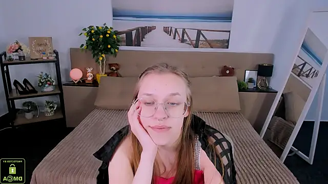 LayriantaVee online show from March 22, 2025, 10:39 am