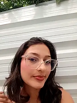 Ary-18 online show from September 15, 2025, 1:44 pm