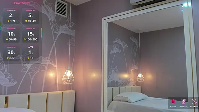 Snapshot of Sensual_Sophie_ chatting on October 7, 2025, 10:23 am Sensual Sophie online show from October 7, 2025, 10:23 am