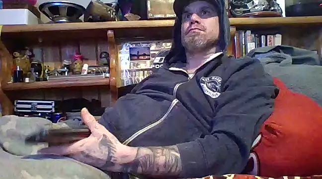 clitstitsandbongrips online show from February 21, 2025, 2:27 pm