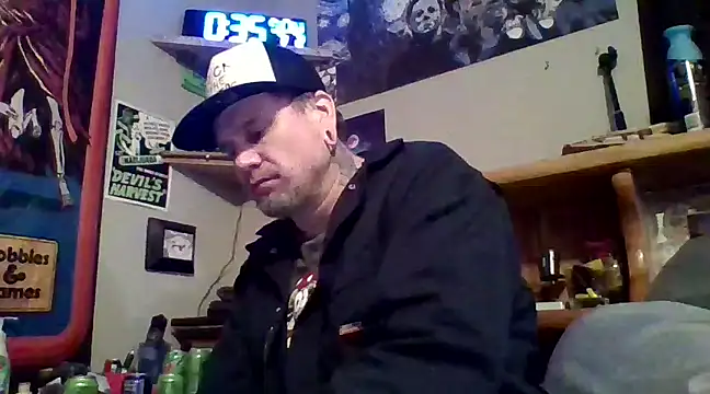 clitstitsandbongrips online show from March 20, 2025, 12:11 pm