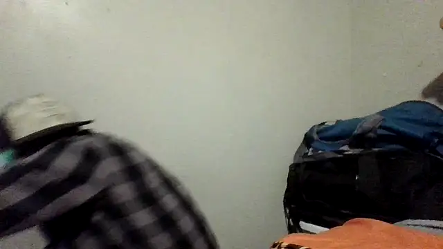 clitstitsandbongrips online show from September 29, 2025, 1:49 pm