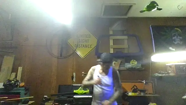 clitstitsandbongrips online show from November 16, 2025, 12:05 am