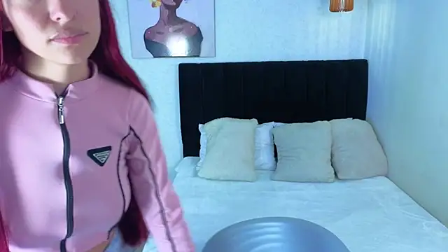 Scarlett  bell online show from October 1, 2025, 1:17 pm