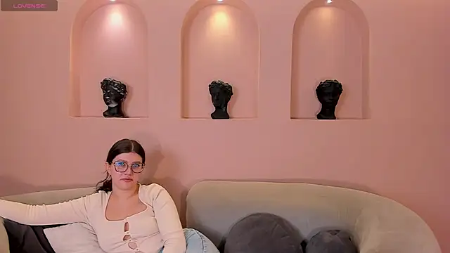 AmberFarrell online show from June 7, 2026, 5:49 pm