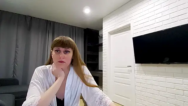 Daniella Lorente online show from April 6, 2026, 7:48 pm