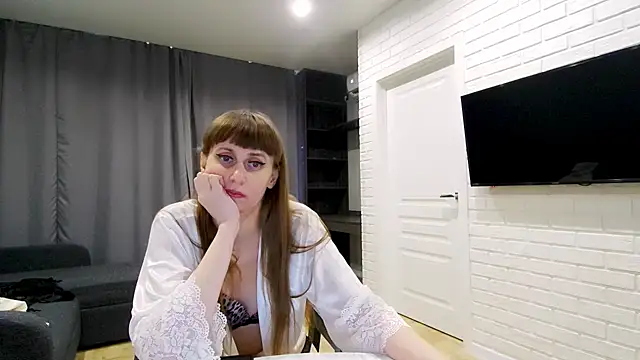 Snapshot of Daniella_Lorente chatting on April 28, 2026, 2:27 am Daniella Lorente online show from April 28, 2026, 2:27 am