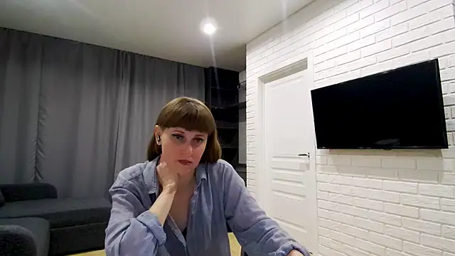 Snapshot of Daniella_Lorente chatting on May 14, 2026, 9:43 pm Daniella Lorente online show from May 14, 2026, 9:43 pm