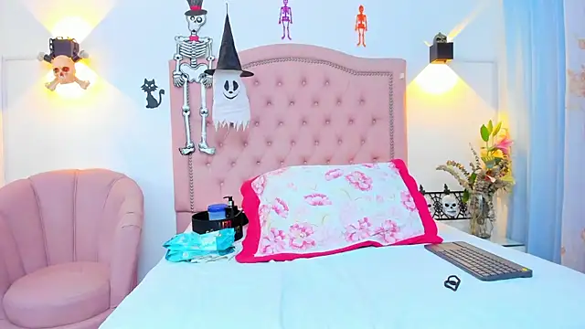 Snapshot of JulieeHabubu chatting on October 26, 2025, 3:01 am JulieeHabubu online show from October 26, 2025, 3:01 am